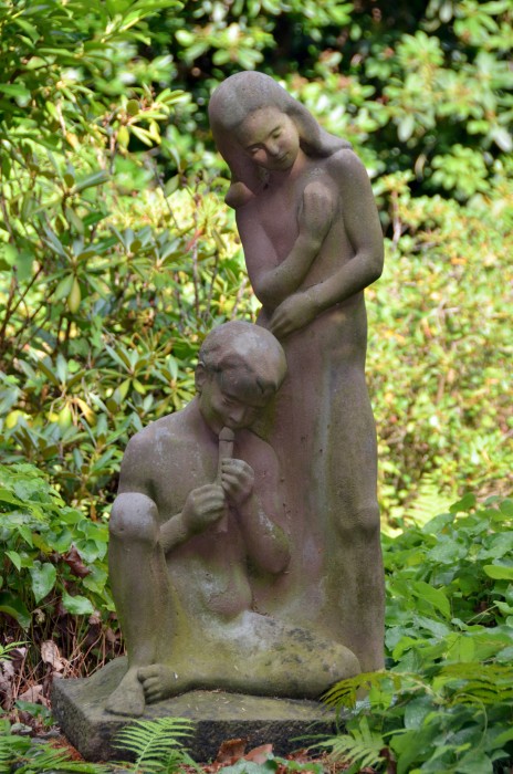 格鲁加公园的雕塑